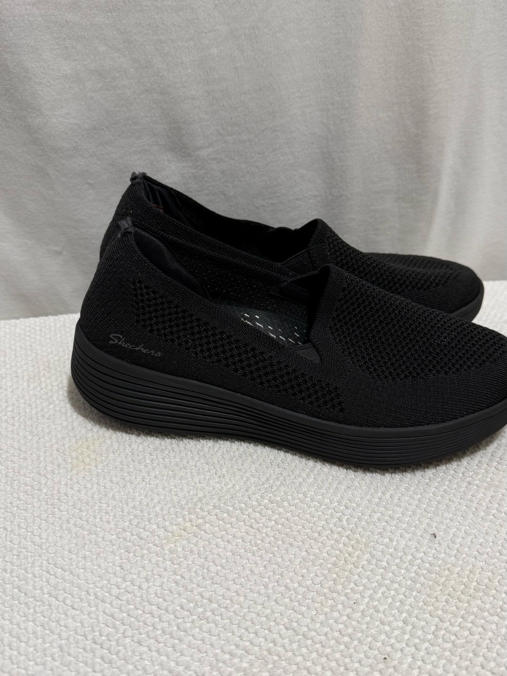 Skechers Women’s Black Knit Slip-On Platform Walking Shoe